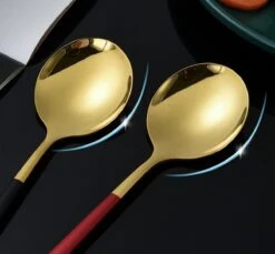 Merkloos Bestekset - 24 Delig Bestekset - 6 Personen - Rood/Goud - Tafellepels/Tafelmessen/Tafelvorken/Koffielepels - Roestvrij Staal -Merkloos Winkel 1200x1111 11