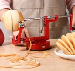 3-In-1 Appelmachine Rood - Appelboor, Appelschiller En Appelsnijder - Fruitsnijder - Groentesnijder - Klokhuis Verwijderaar - Fruitmachine - Keukenapparaat 13 3-In-1 Appelmachine Rood - Appelboor, Appelschiller En Appelsnijder - Fruitsnijder - Groentesnijder - Klokhuis Verwijderaar - Fruitmachine - Keukenapparaat -Merkloos Winkel 1200x1134 2