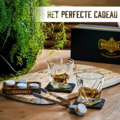 Whisiskey Luxe Whiskey Rocks Set - Whiskey Stones - 6 Stuks - IJstang - Herbruikbare IJsblokjes - Graniet Whiskey Stenen Voor Glazen - Accessoires - IJklontjes Steen - Drank Koeler - Cadeau Voor Man & Vrouw -Merkloos Winkel 1200x1200 1343