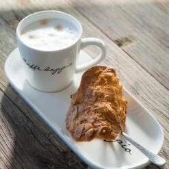 Riviera Maison Kop En Schotel Set, KoffieKop Met Tekst, Koffiemok - Caffè Solo - Wit - 195 Ml -Merkloos Winkel 1200x1200 1465