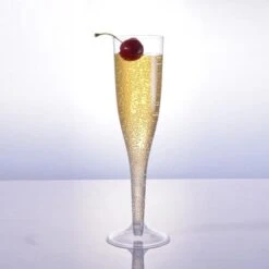 Champagneglazen - 30 Stuk(s) - 135ml - Chique - Plastic - Glazen - Transparant - Kunststof - Kerst Servies 15 Champagneglazen - 30 Stuk(s) - 135ml - Chique - Plastic - Glazen - Transparant - Kunststof - Kerst Servies -Merkloos Winkel 1200x1200 1600