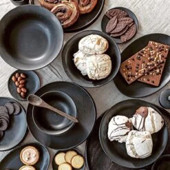 Vtwonen Serviesset - Mat Zwart - Porselein - 16-Delig -Merkloos Winkel 1200x1200 2319