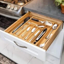 ACAZA Uitschuifbare Bestekbak In Bamboe Hout, Besteklade Met 7 Tot 9 Vakken, Ladeverdeler, Opbergbak, Bestekcassette, Verstelbaar -Merkloos Winkel 1200x1200 823