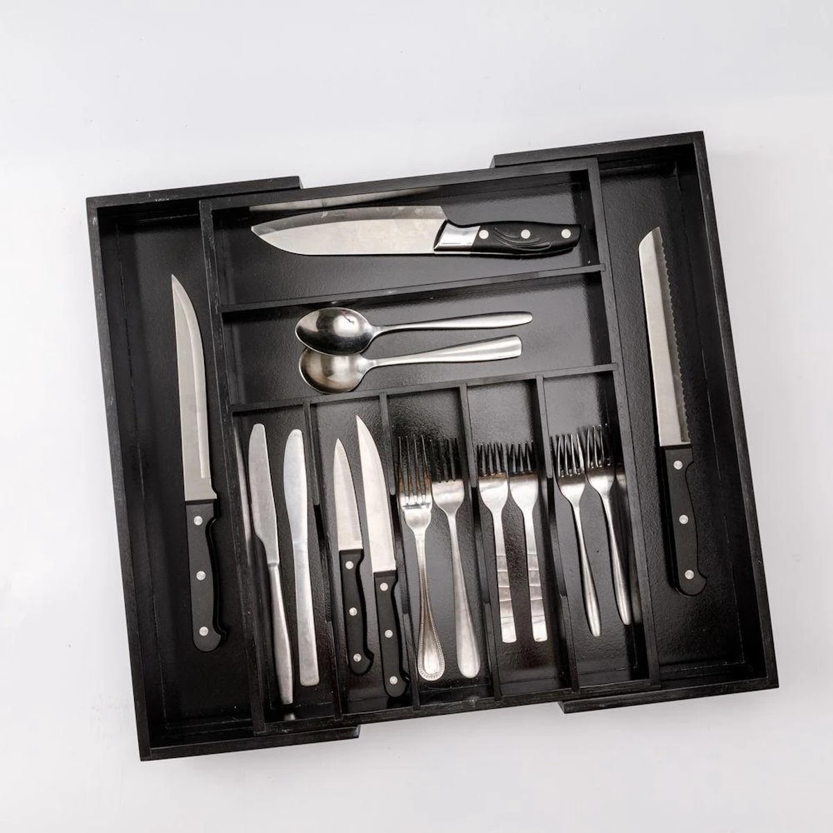 Merkloos Decopatent® Uitschuifbaar Bestekbak - Besteklade - 7 Vaks -> Uitschuifbaar Naar 9 Vakken - Bestekbakken Organizer - Bamboe - Zwart 8 Merkloos Decopatent® Uitschuifbaar Bestekbak - Besteklade - 7 Vaks -> Uitschuifbaar Naar 9 Vakken - Bestekbakken Organizer - Bamboe - Zwart - Afbeelding 6