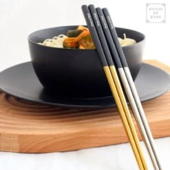 House Of Husk Chopsticks Set - Koreaanse Eetstokjes - Vaatwasserbestendig - RVS - 5 Paar - Duo Tone - Zwart Goud -Merkloos Winkel 1200x1200 935