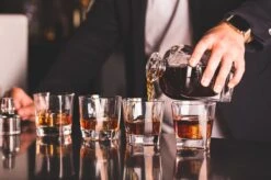 VDN Donella Whiskey Glazen Set Handgeblazen - 4 Whiskeyglazen – Tumbler - Loodvrij Kristal Glas -Merkloos Winkel 1200x799 84