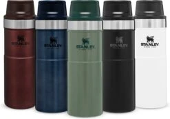 Stanley Trigger-Action Travel Mug 0.47L - Thermosfles - Hammertone Green -Merkloos Winkel 1200x846