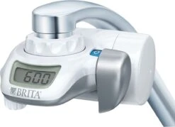 BRITA On Tap Faucet Filtration System - Uitstekend Smakend Gefilterd Water - Inclusief 1 BRITA ON TAP Kraanfilter - 600 Liter Water Gefilterd Per Patroon - Witte Kleur -Merkloos Winkel 1200x871