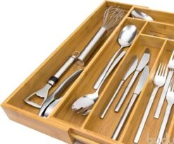 Budu Uitschuifbare Bamboe Bestekbak #45 (45 Cm Diep) - Bestekcassette Hout - Besteklade - 45 X 30,6 - 50 Cm - 6/8 Vakken 18 Budu Uitschuifbare Bamboe Bestekbak #45 (45 Cm Diep) - Bestekcassette Hout - Besteklade - 45 X 30,6 - 50 Cm - 6/8 Vakken -Merkloos Winkel 1200x992 4