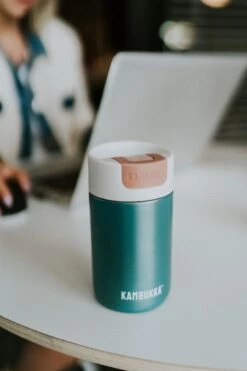 Kambukka Olympus Thermosbeker 300 Ml - Makkelijk Reinigen - Lekvrije Koffiebeker - RVS - Enchanted Forest -Merkloos Winkel 800x1200 4