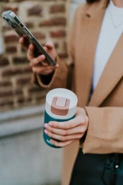 Kambukka Olympus Thermosbeker 300 Ml - Makkelijk Reinigen - Lekvrije Koffiebeker - RVS - Enchanted Forest -Merkloos Winkel 800x1200 5