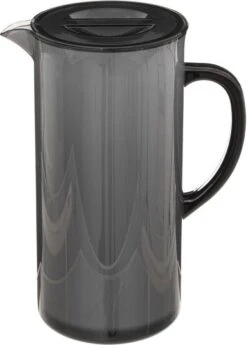 Sapkan/schenkkan Karaf Met Deksel 1950 Ml Zwart - Formaat: 18 X 10,5 X 25 Cm - Materiaal: Kunststof