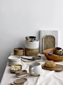 Bloomingville Addison Mokken - Aardewerk - Set Van 3 9 Bloomingville Addison Mokken - Aardewerk - Set Van 3 -Merkloos Winkel 899x1200 45